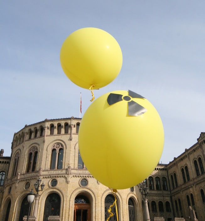 Ballong med radioaktiv stråling symbol