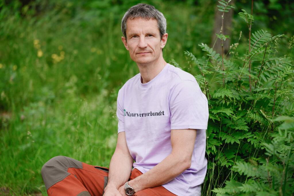 Lederen av Naturvernforbundet Truls Gulowsen i naturen