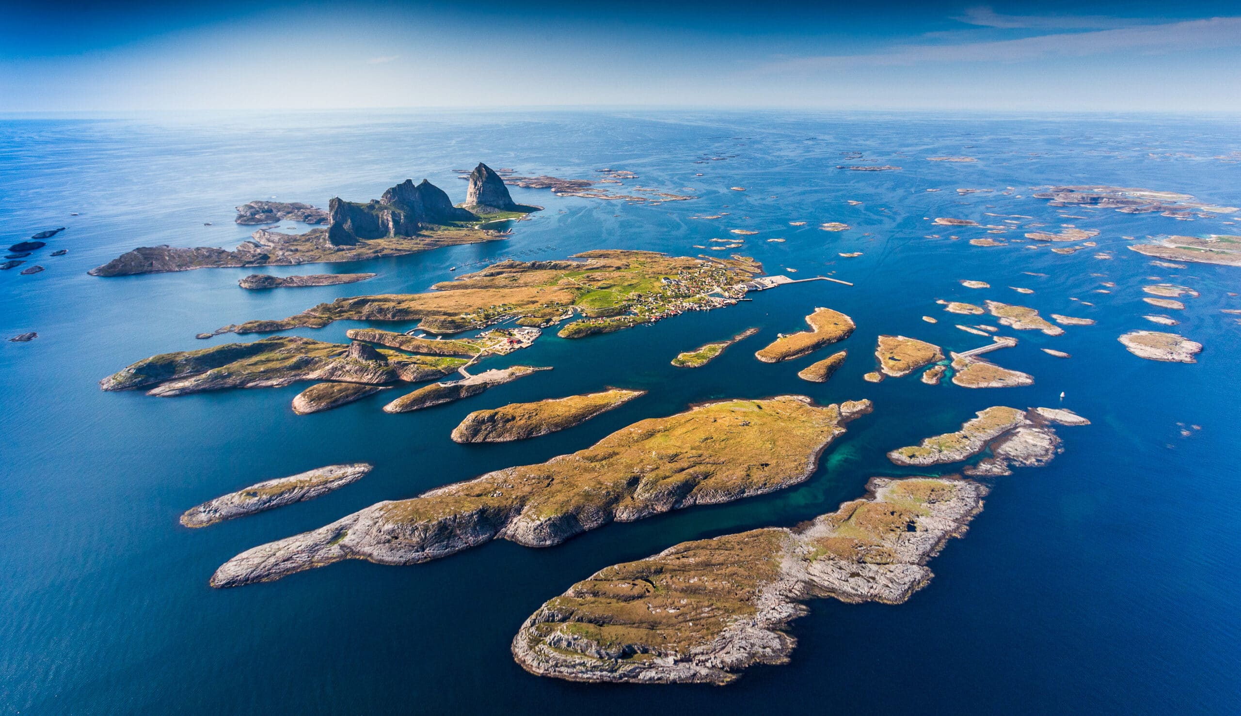 Træna - utallige øyer uti havet utenfor Helgelandskysten