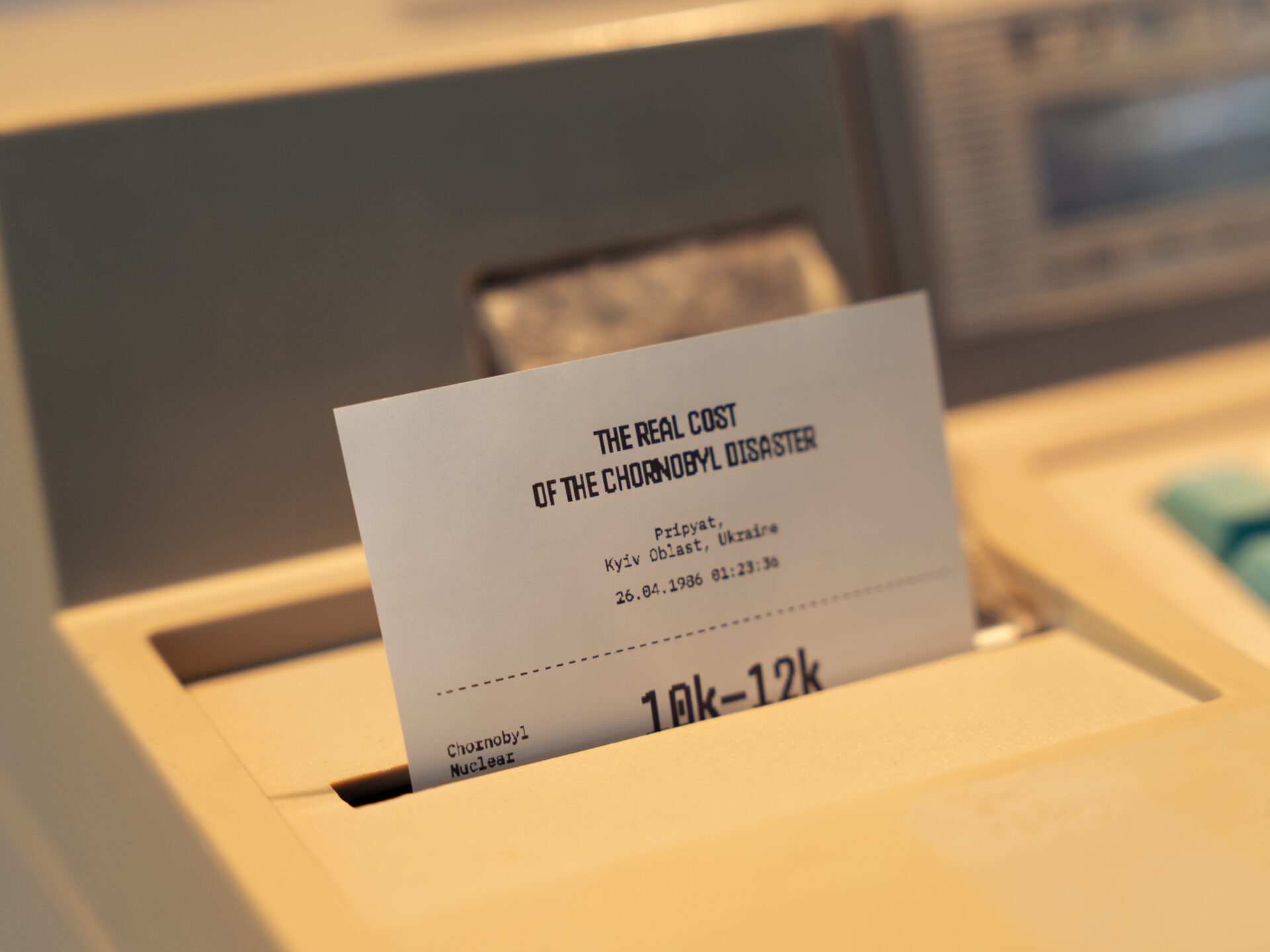 Ecoaction sin installasjon i Kyiv ifm 40 år siden Tsjornobyl-ulykken - handler om de reelle kostnadene av ulykken.