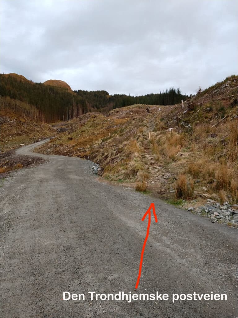 Den Trondhjemske postvei i Hordvik ødelagt med veifyllinger