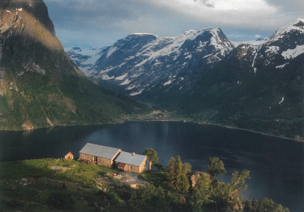 Fjellgården Segestad, fra boka På lag med naturen i 100 år