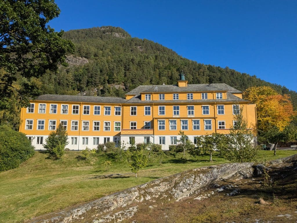 Bilde av Jonatunet i full sol