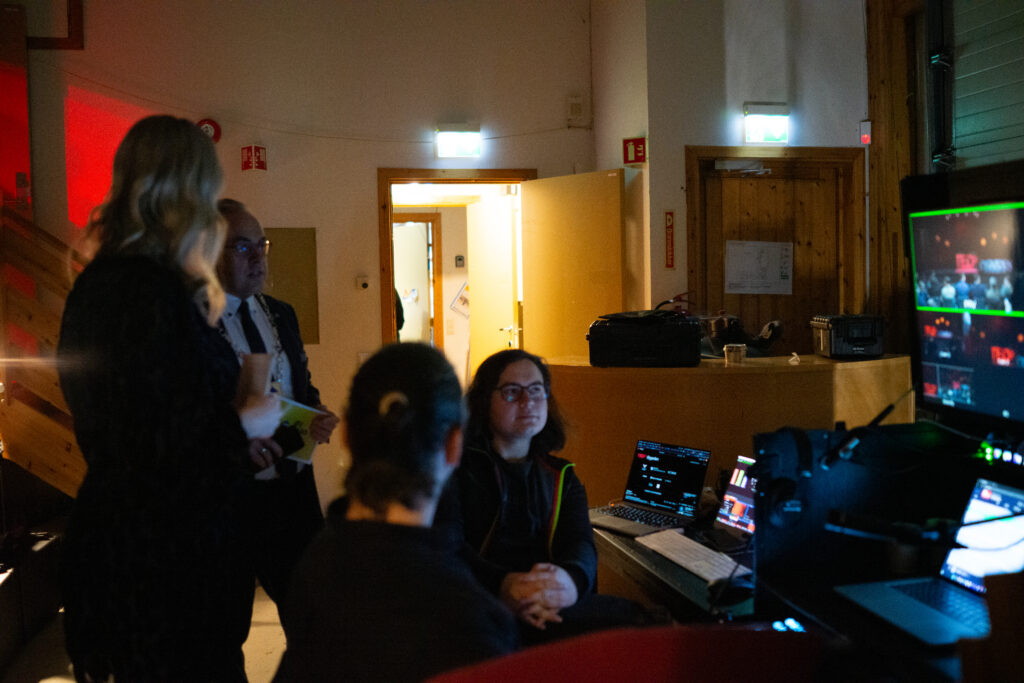 TEDxØygarden, proff teknikk, ordføreren inspiserer