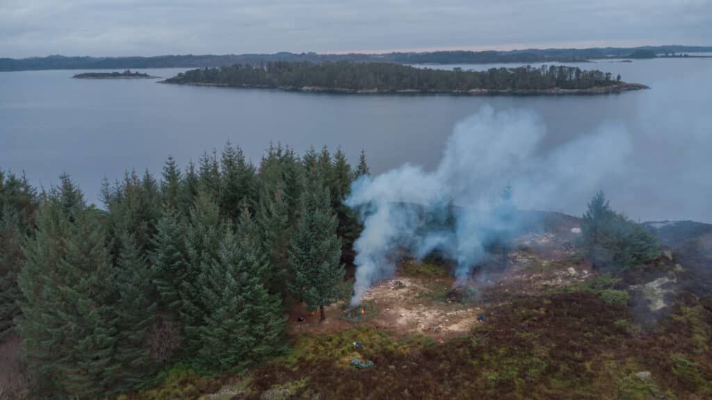 Sitka brennes på Tangen, Børilden i Austrheim