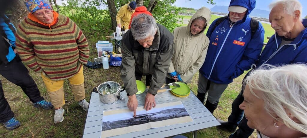 Magnus Harper viste bilde fra området - før forlengelsen av flystripa og endringen av utløpet på Stjørdalselva